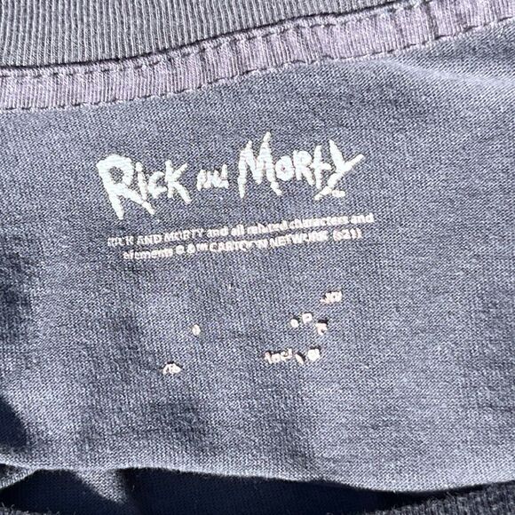 Official Rick & Morty long sleeve T-Shirt with space saucer on it Size L - Picture 7 of 9